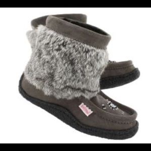 Girls/Woman’s moccasins